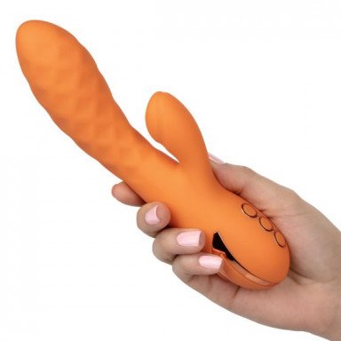 Оранжевый вибромассажер-кролик Newport Beach Babe с пульсирующим воздействием - 21,5 см. фото 4