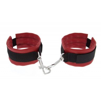 Красно-чёрные полиуретановые наручники Luxurious Handcuffs, фото