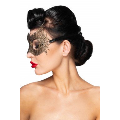 Золотистая карнавальная маска Альхена фото 2