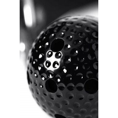 Черный кляп-шарик с отверстиями на регулируемом ремешке фото 7