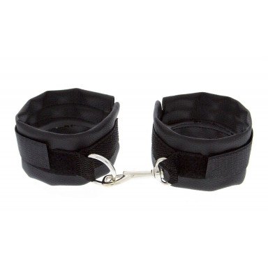 Чёрные полиуретановые наручники с карабином Beginners Wrist Restraints, фото