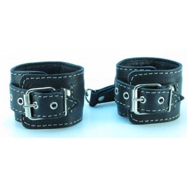 Чёрные кожаные наручники с крупной строчкой фото 2