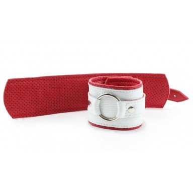 Бело-красные кожаные наручники с кольцом фото 2
