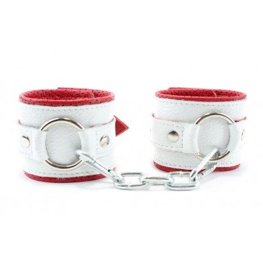 Бело-красные кожаные наручники с кольцом фото 3