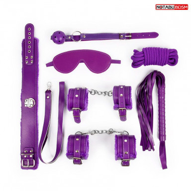 Большой набор БДСМ в фиолетовом цвете: маска, кляп, плётка, ошейник, наручники, оковы, верёвка, фото