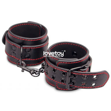 Черные наручники Bondage Fetish Pleasure Handcuffs с контрастной строчкой, фото