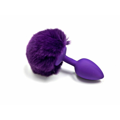 Фиолетовая силиконовая анальная пробка с пушистым хвостиком зайчика, фото