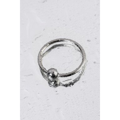 Серебристое кольцо на пенис с шариком фото 4