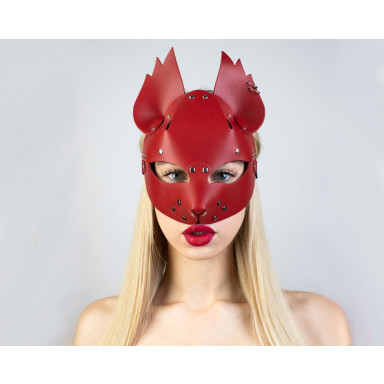 Красная кожаная маска Белочка фото 2