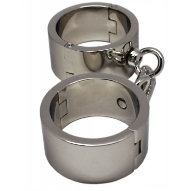 Серебристые гладкие металлические наручники с ключиком фото 2