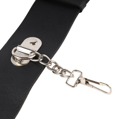Черные гладкие наручники с металлическими вставками фото 5