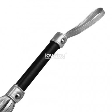 Серебристая плетка Struggle My Flogger с черной ручкой - 45 см. фото 4
