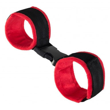 Красно-черные велюровые наручники Anonymo, фото