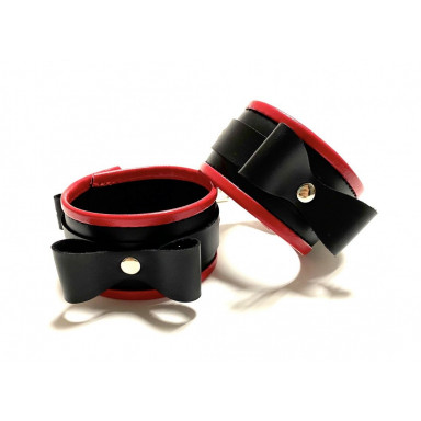 Черно-красные наручники с бантиками из эко-кожи, фото