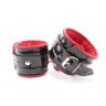 Лаковые чёрно-красные перфорированные наручники, фото