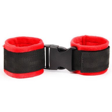 Красно-черные мягкие наручники на липучке, фото