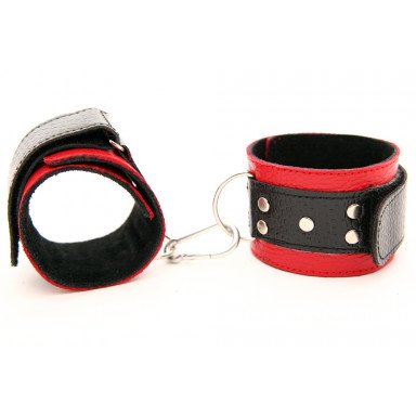 Красно-чёрные кожаные наручники, фото
