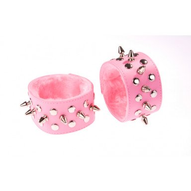 Розовые напульсники с шипами и заклепками, фото