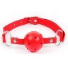 Красный кляп-шарик на регулируемом ремешке с кольцами, фото