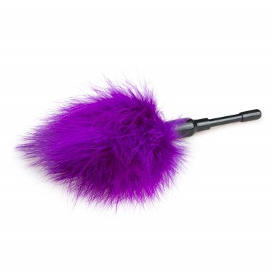 Фиолетовый мини-тиклер с перышками - 17 см. фото 2